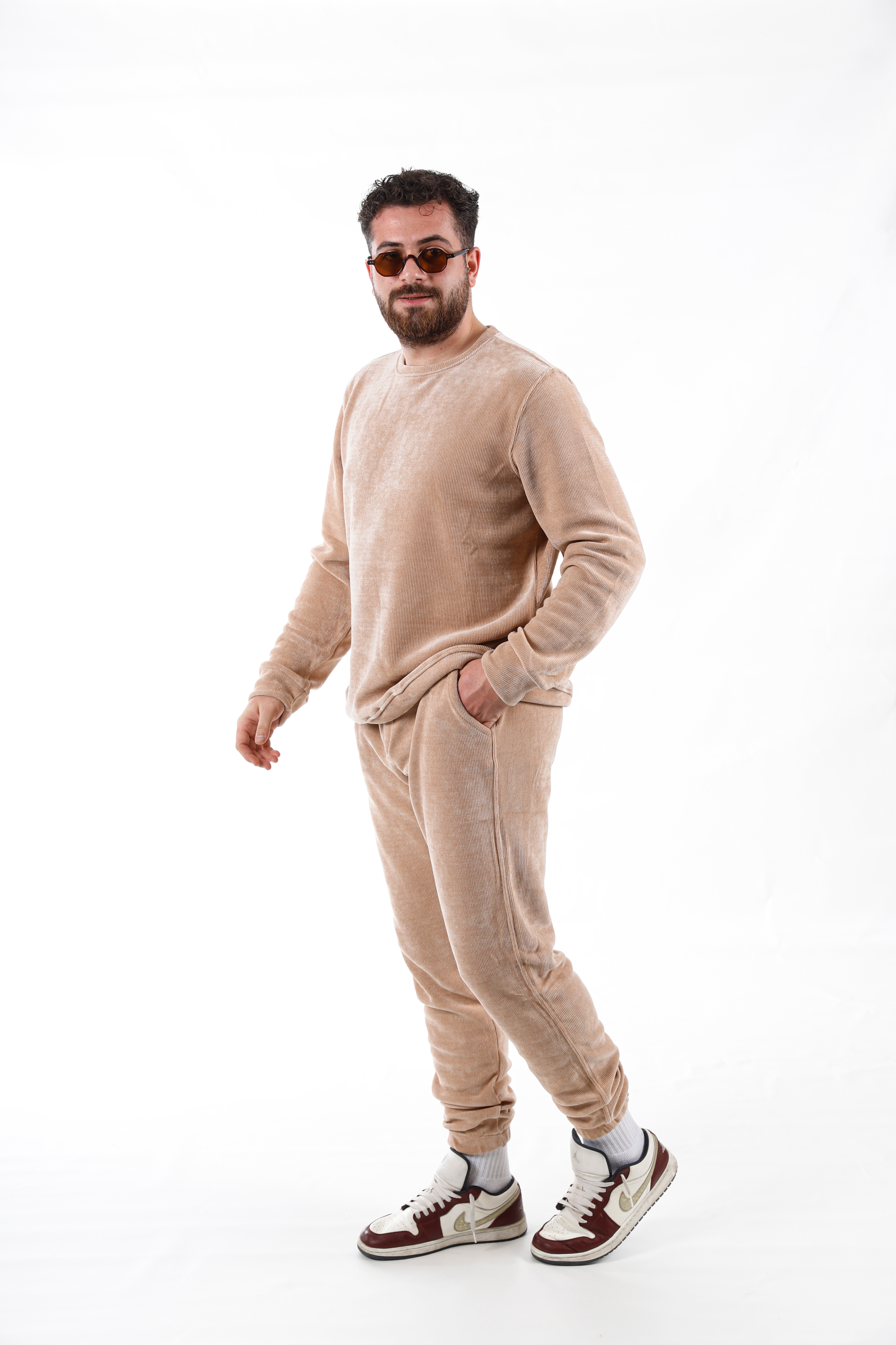 EKRU YÜNLÜ TAKIM - 1